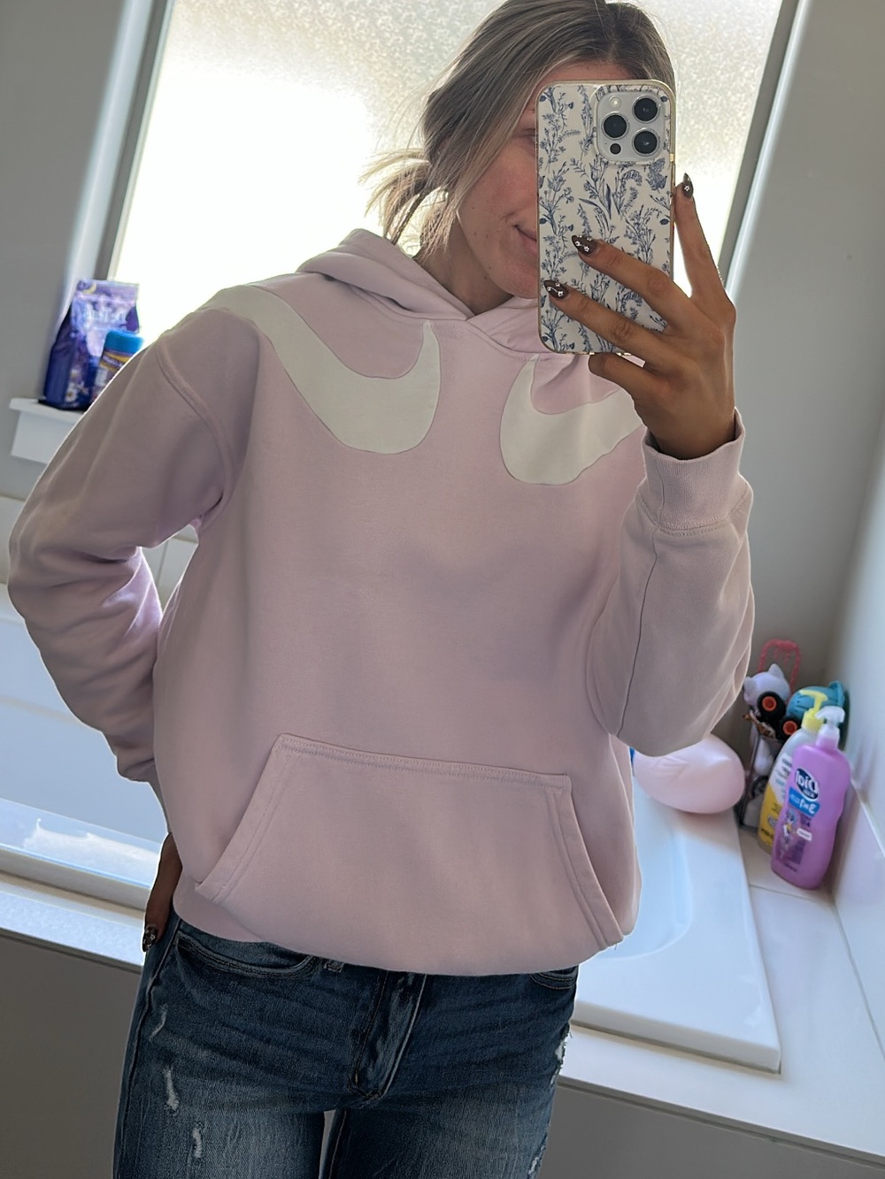 Nike Sportswear Swoosh Graphic Fleece Hoodie in Regal Pink